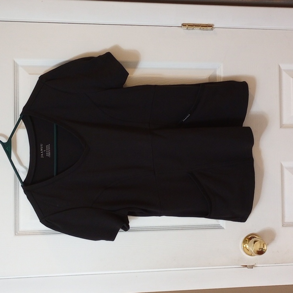 Jaanuu black scrub top